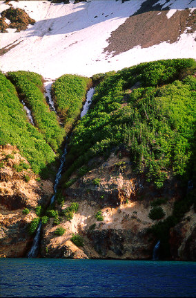 Chacki Bay shore